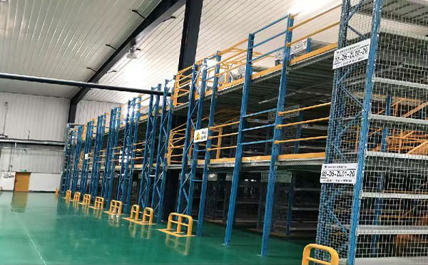 青海某某仓储物流中心阁楼货架