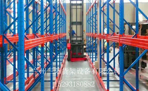 窄巷道货架布局与在高密度仓储中的应用解析